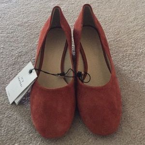 ZARA RED HILL Shoes Size 36
